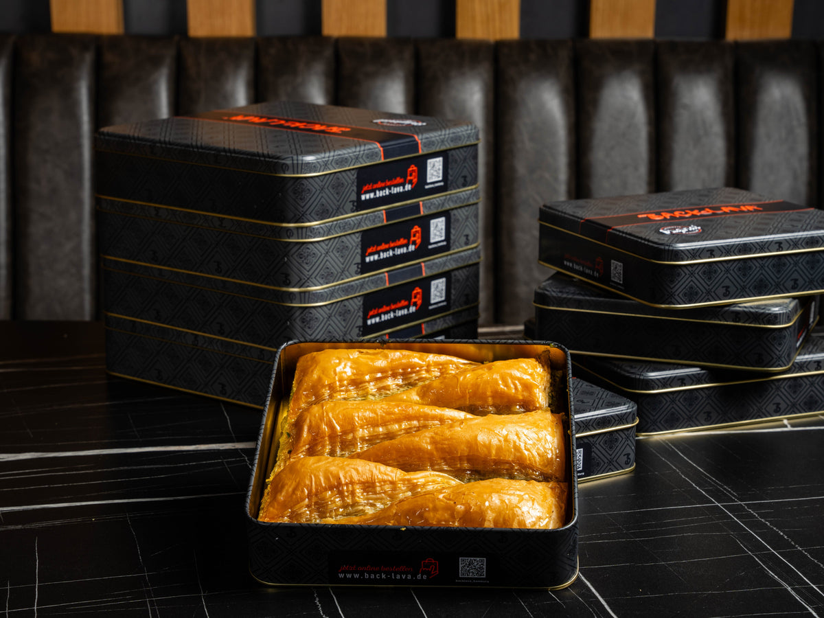 Geschenk Box 1 – Karottenschnitt Baklava mit Antep-Pistazien
