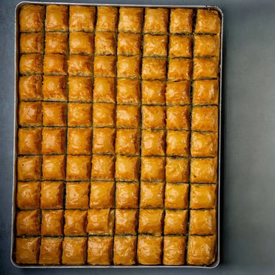 Bakke med pistacier – Tepsi Baklava – ca. 3,5 kg