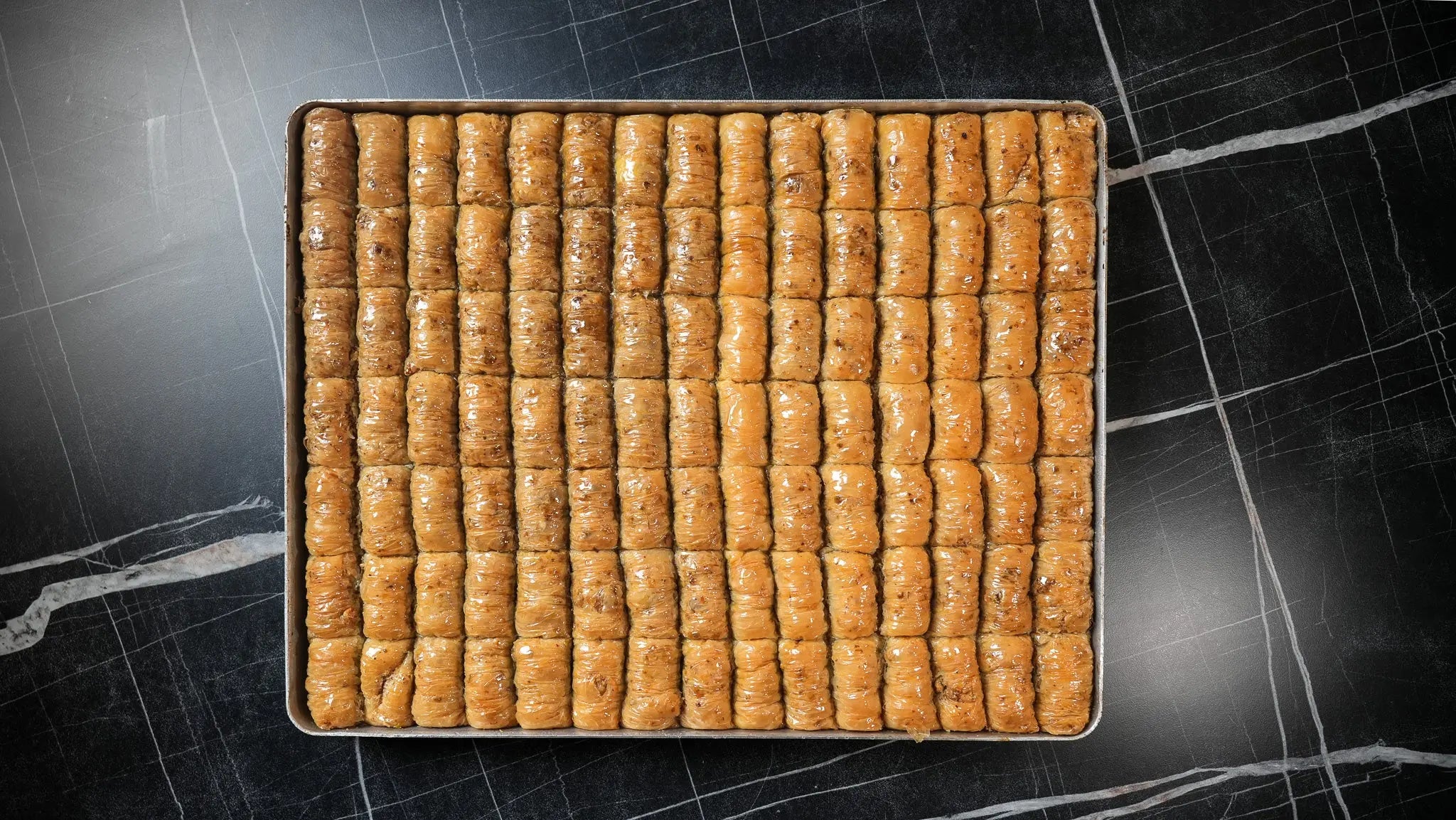 Gerollte Baklava mit Walnuss Blech | ca. 3800 g – Back-Lava 