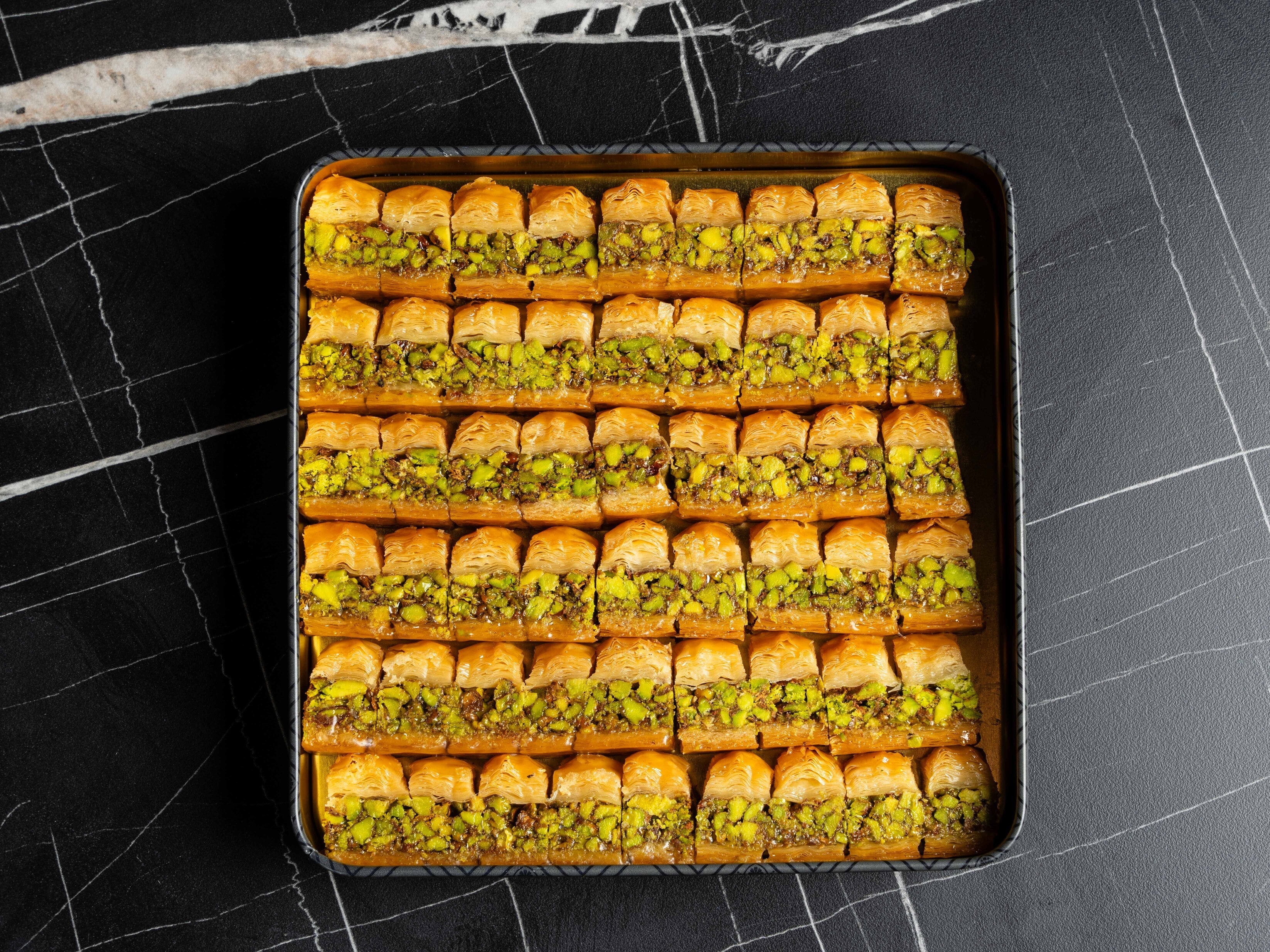 Geschenk Box 4 – Premium Pistazien-Baklava 