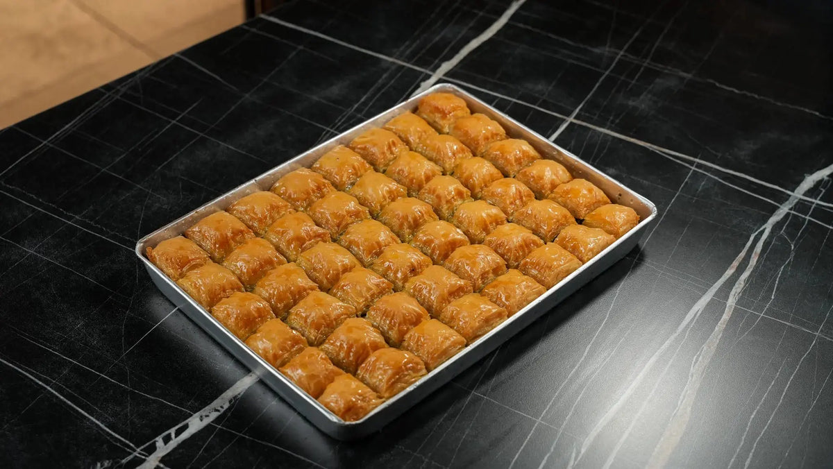 Kleine bakplaat Kuru Baklava van Back-Lava – ca. 2000 g, krokante pistachespecialiteit met minder siroop